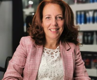 Suzanne Dempsey Headshot