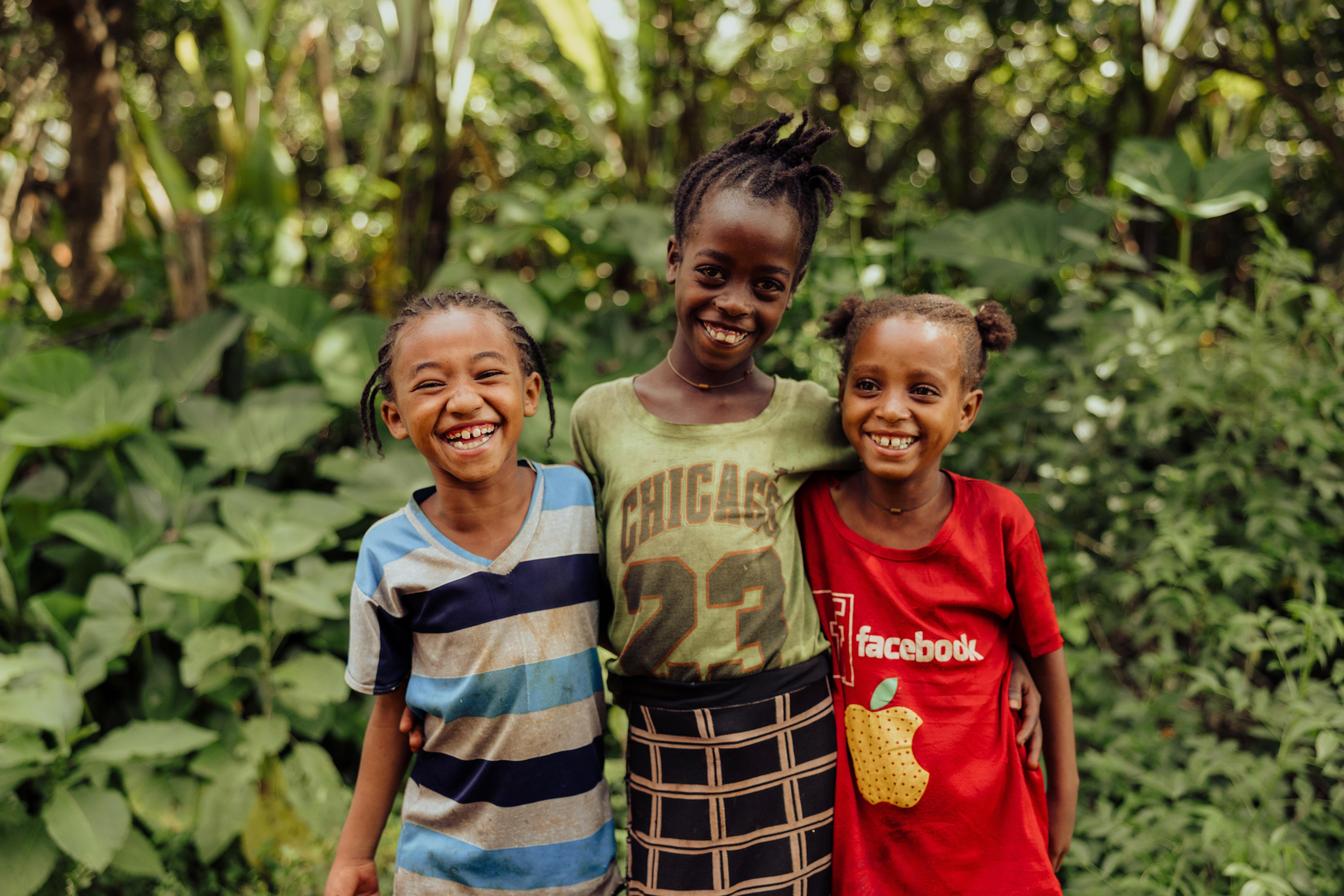 3 smiling girls