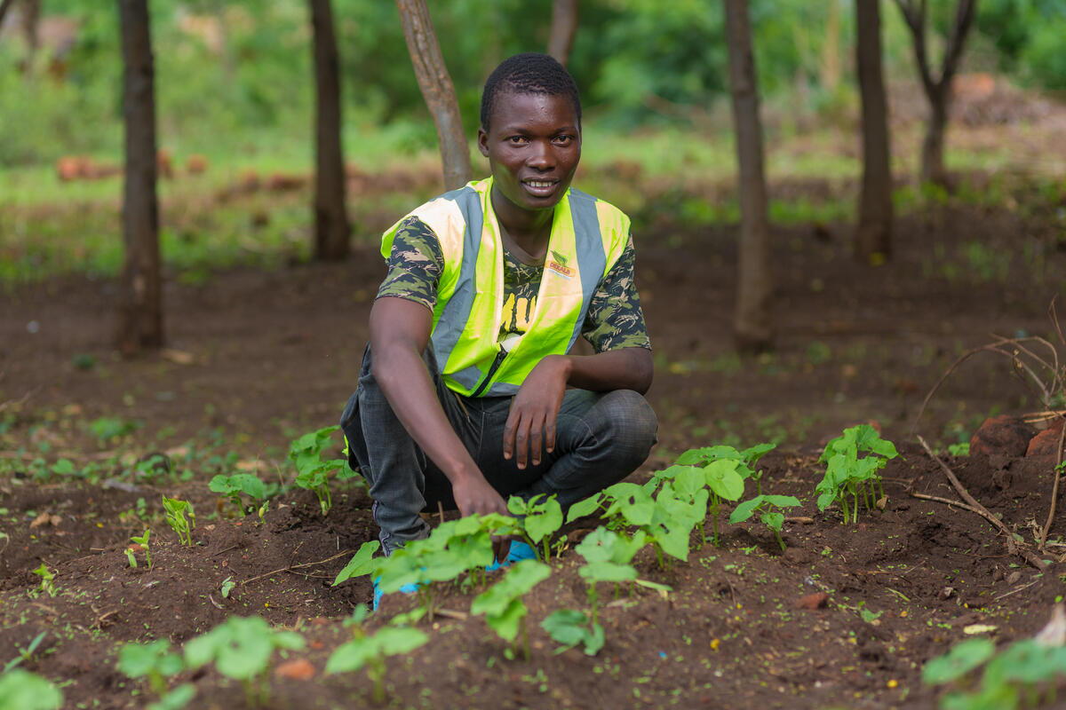 Chiwonetsero, a 21 year- old is now practising organic farming with World Vision's training and support.