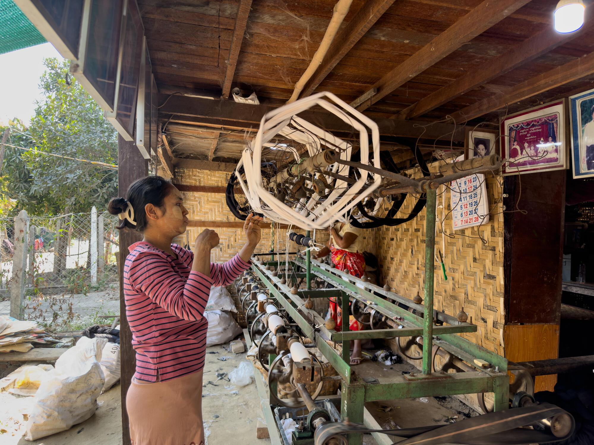 Zin and her thread-winding business